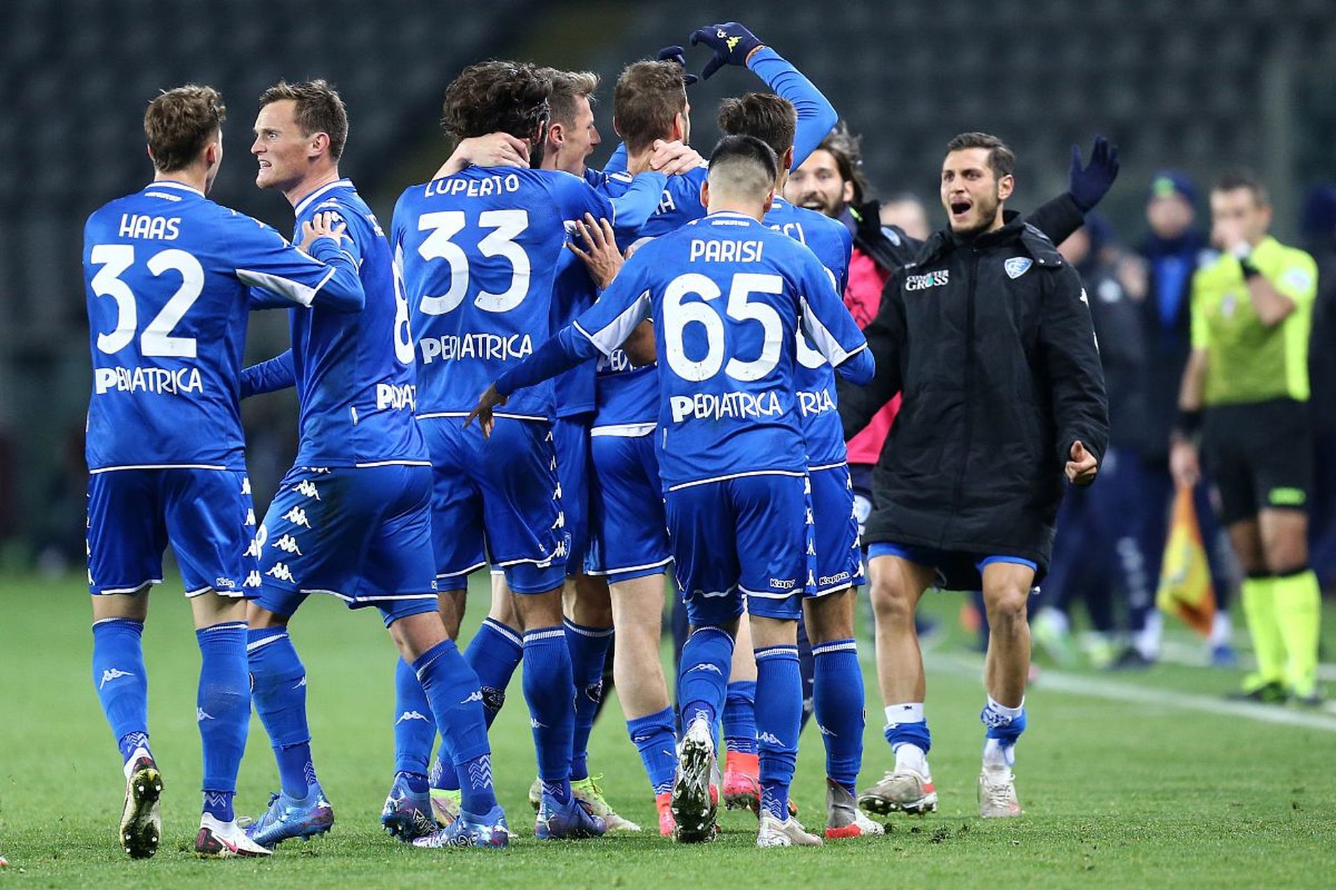 一度落后于 一度落后于